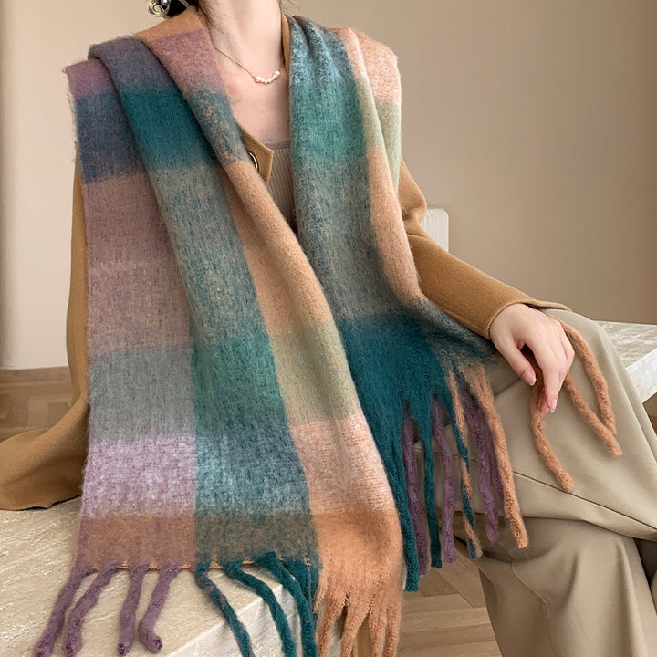 Checked scarf in mohair look, warming