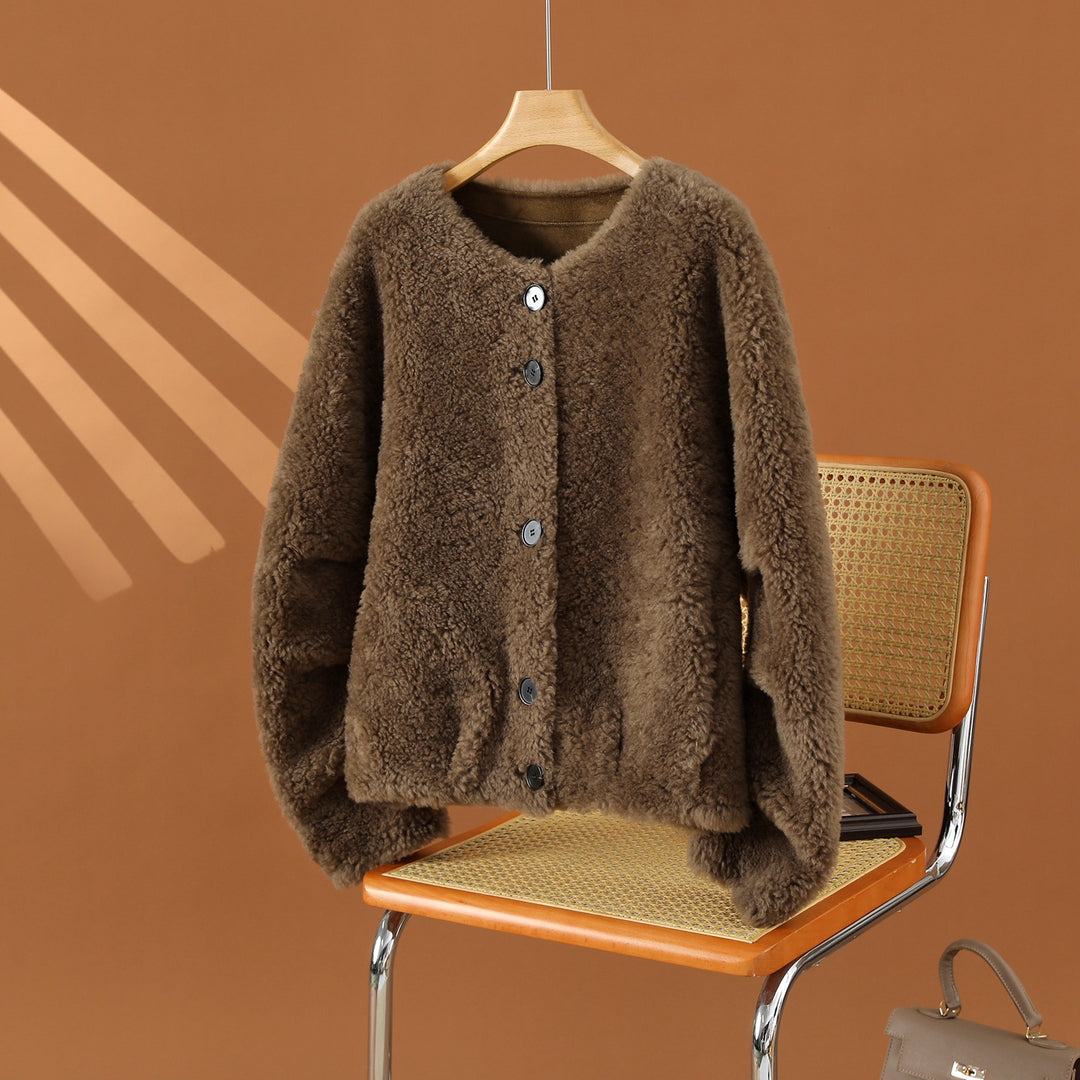 Women’s lambskin jacket, 100% sheep wool, loose fit
