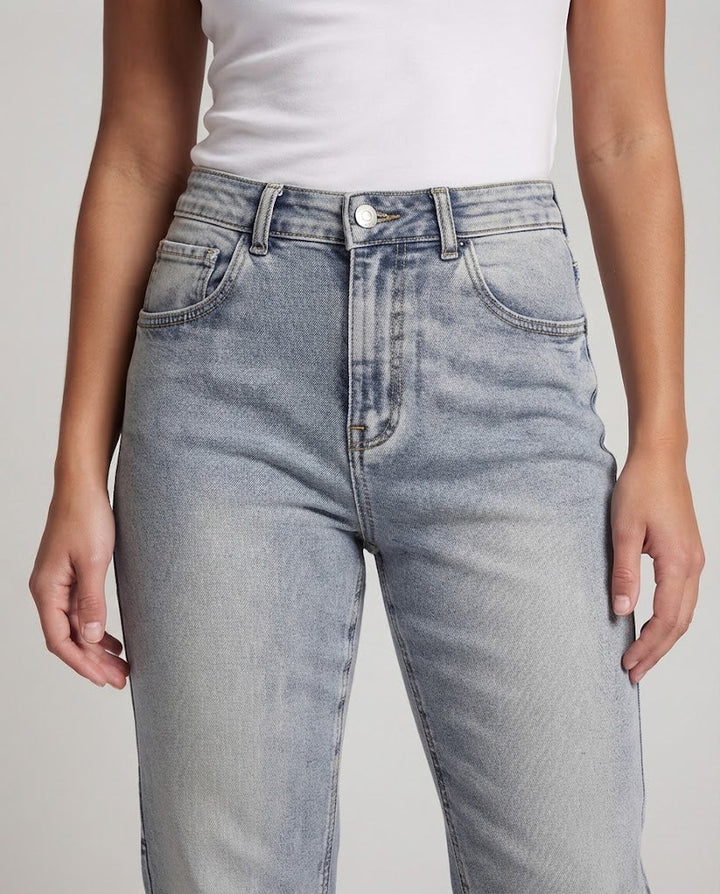 Women Straight Cut High-Waist Denim Jeans with Soft Used Wash Mune Fashion