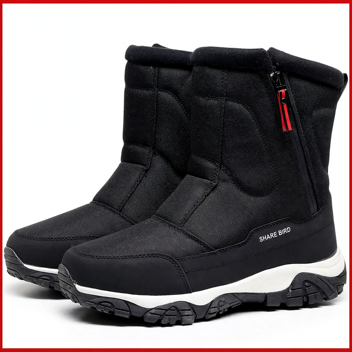 Insulated men's winter boots with non-slip sole
