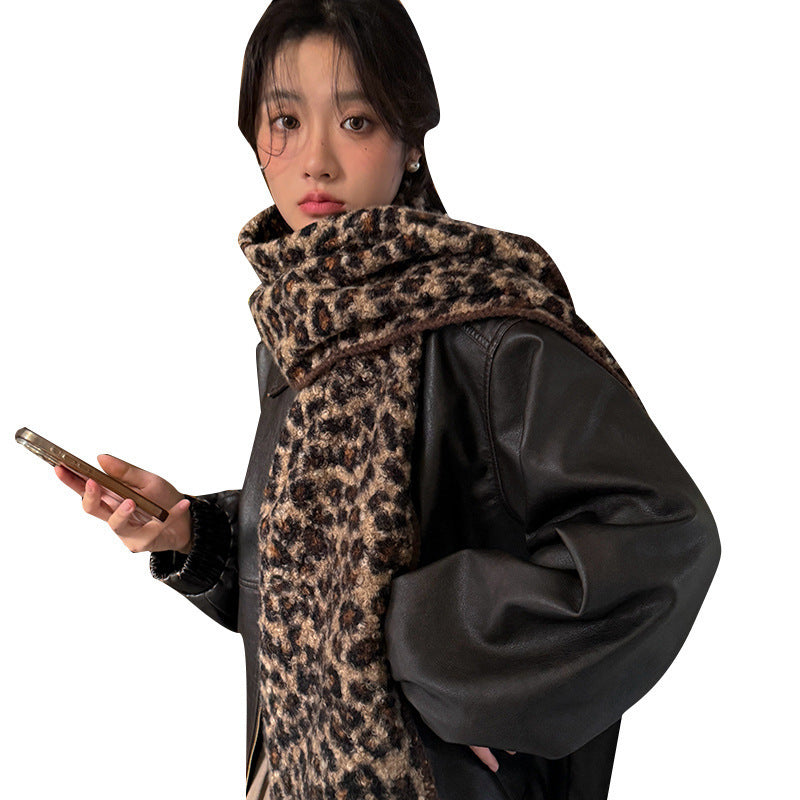 Reversible scarf with leopard pattern, 180x30 cm