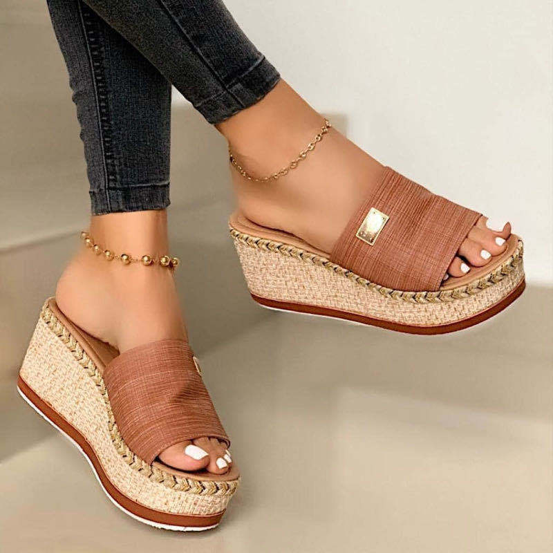 Ladies nan espadrille slide with braided jute wedge, wide structured strap and golden decorative plate Mune Fashion