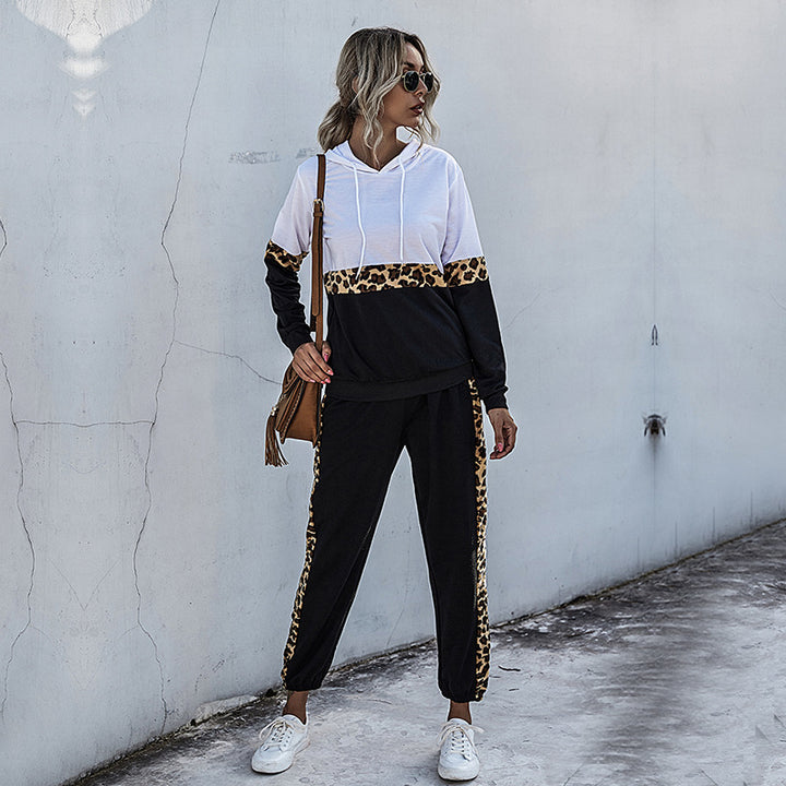 Women's Two-Piece Jogging Set with Hoodie and Leopard Print Side Inserts Mune Fashion