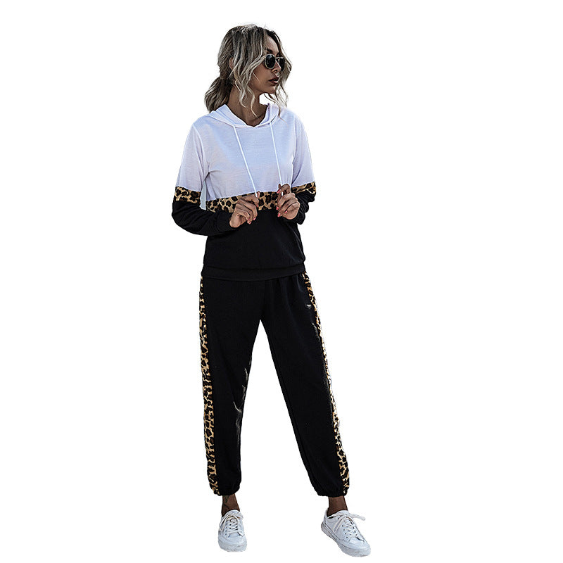 Women's Two-Piece Jogging Set with Hoodie and Leopard Print Side Inserts Mune Fashion
