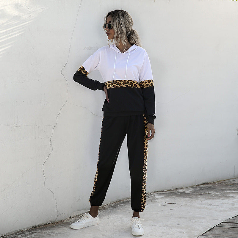 Women's Two-Piece Jogging Set with Hoodie and Leopard Print Side Inserts Mune Fashion