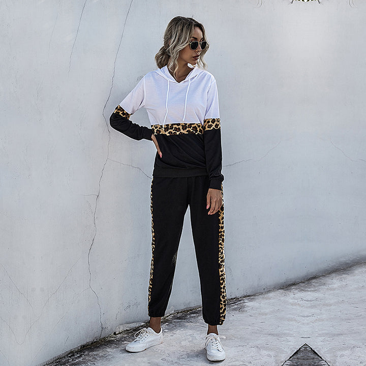 Women's Two-Piece Jogging Set with Hoodie and Leopard Print Side Inserts Mune Fashion