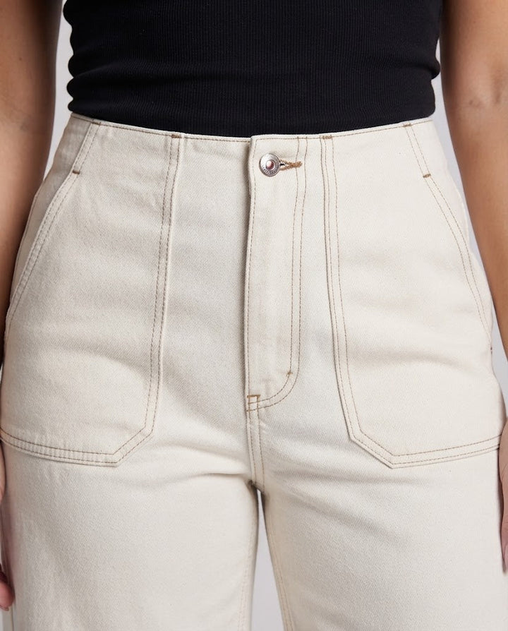 Women's wide high-waisted denim pants with extra wide leg and patch pockets Mune Fashion