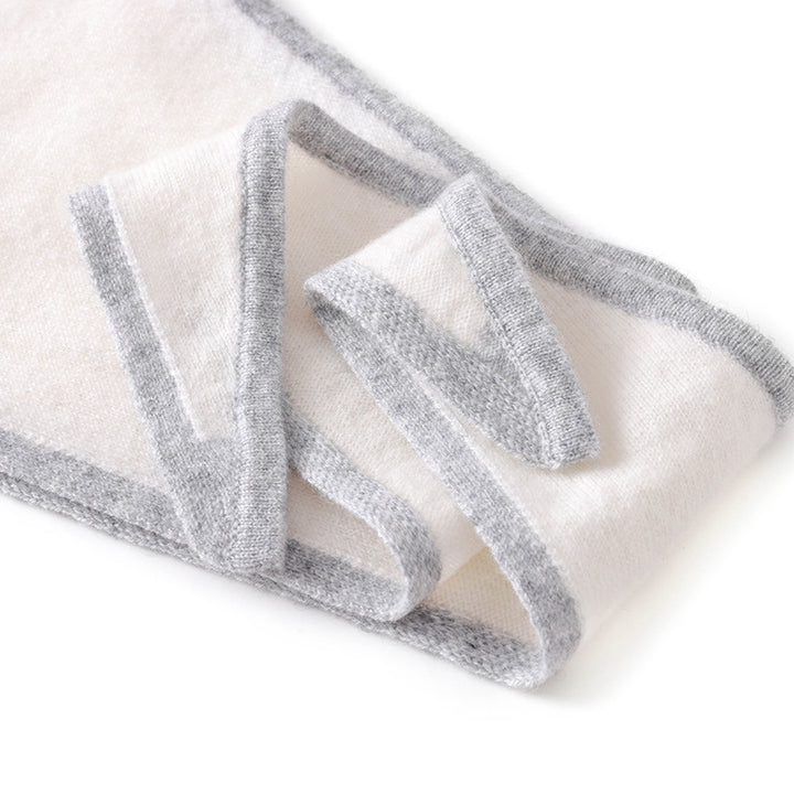 Triangle scarf made of cashmere-wool blend