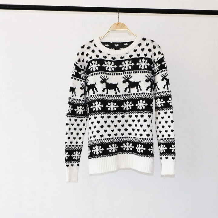 Women's knit sweater with 3D effect pattern