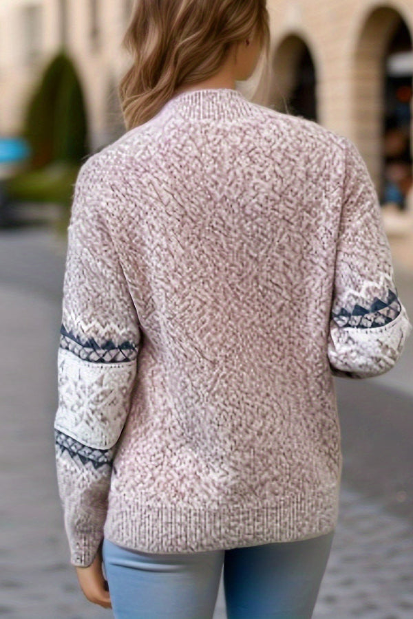 Mune | Chic Christmas Turtleneck with Snowflake Sweater