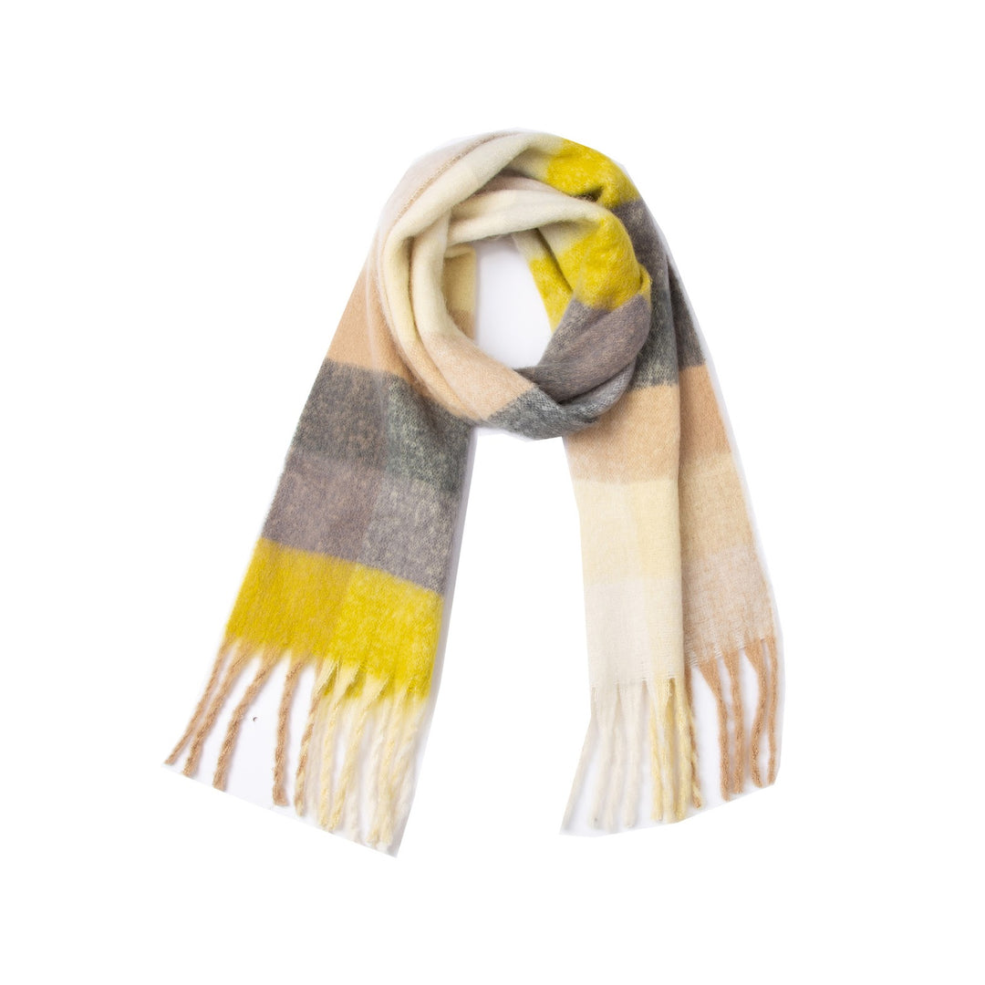 Thick scarf with fringes, checked