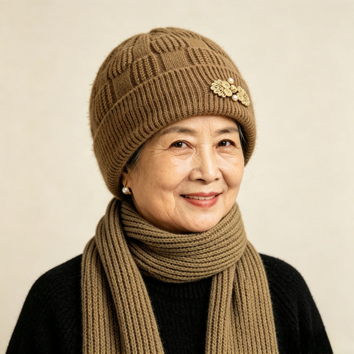 Knit set for women: hat and scarf, lined