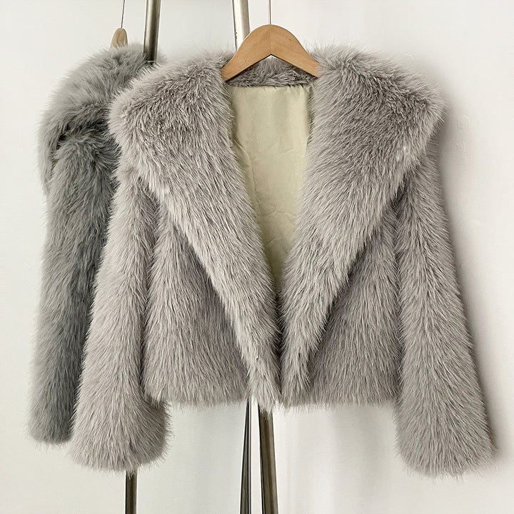 Elegant faux fur jacket with large lapels