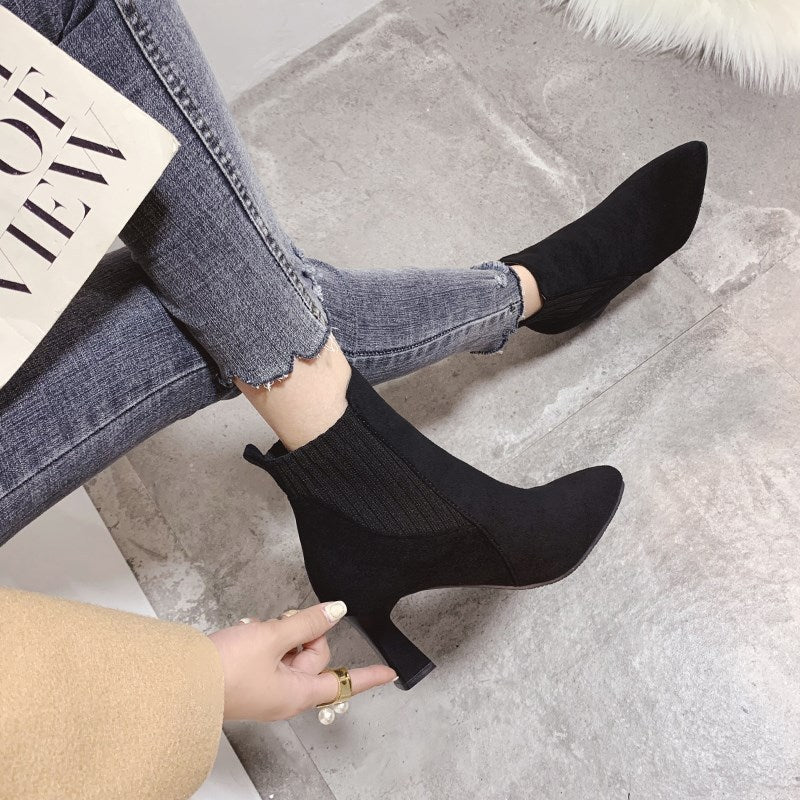 Women’s pointed ankle boots with side stretch insert and sculpted block heel Mune Fashion