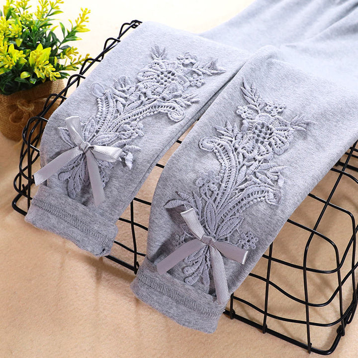 Women Leggings with elegant floral embroidery design Mune Fashion