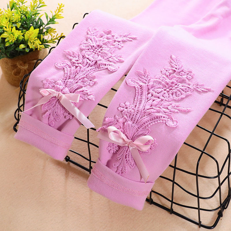 Women Leggings with elegant floral embroidery design Mune Fashion