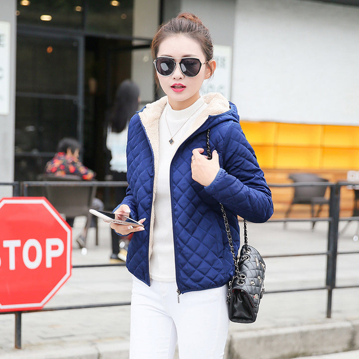 Short women's padded jacket with lamb fleece lining