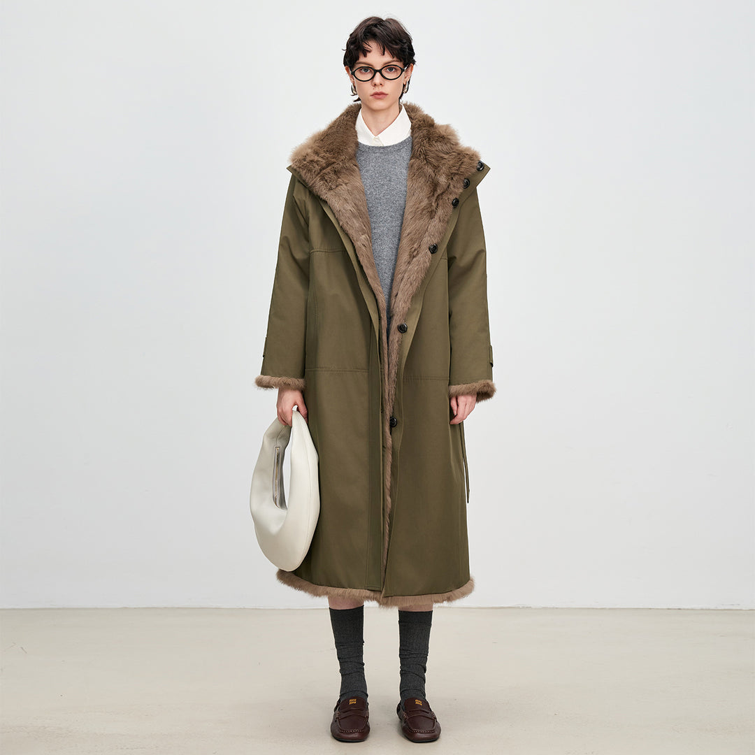 Long women's parka with rabbit fur lining