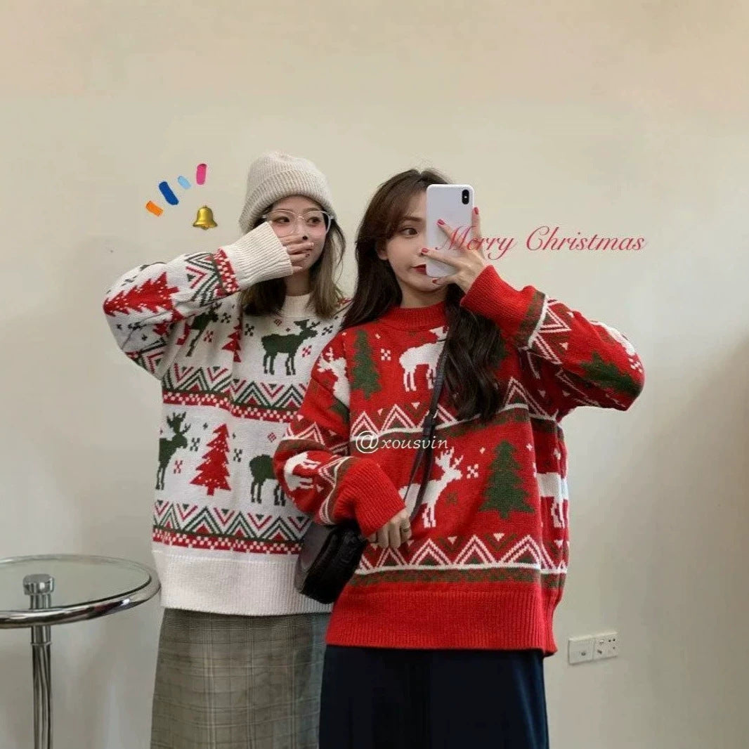 Christmas sweater with animal motif