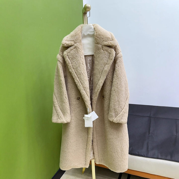 Women's teddy coat made of alpaca wool, mid-length