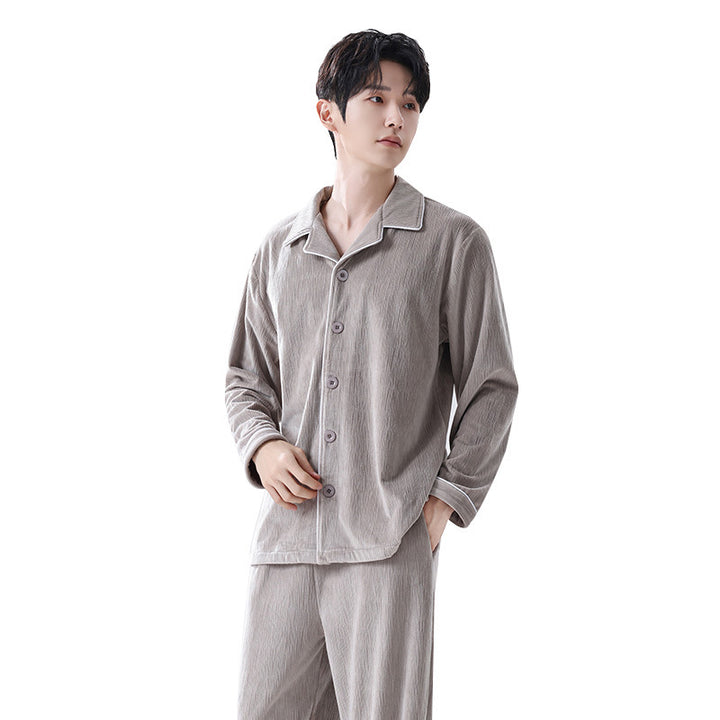Warmer men's pajamas made of coral fleece