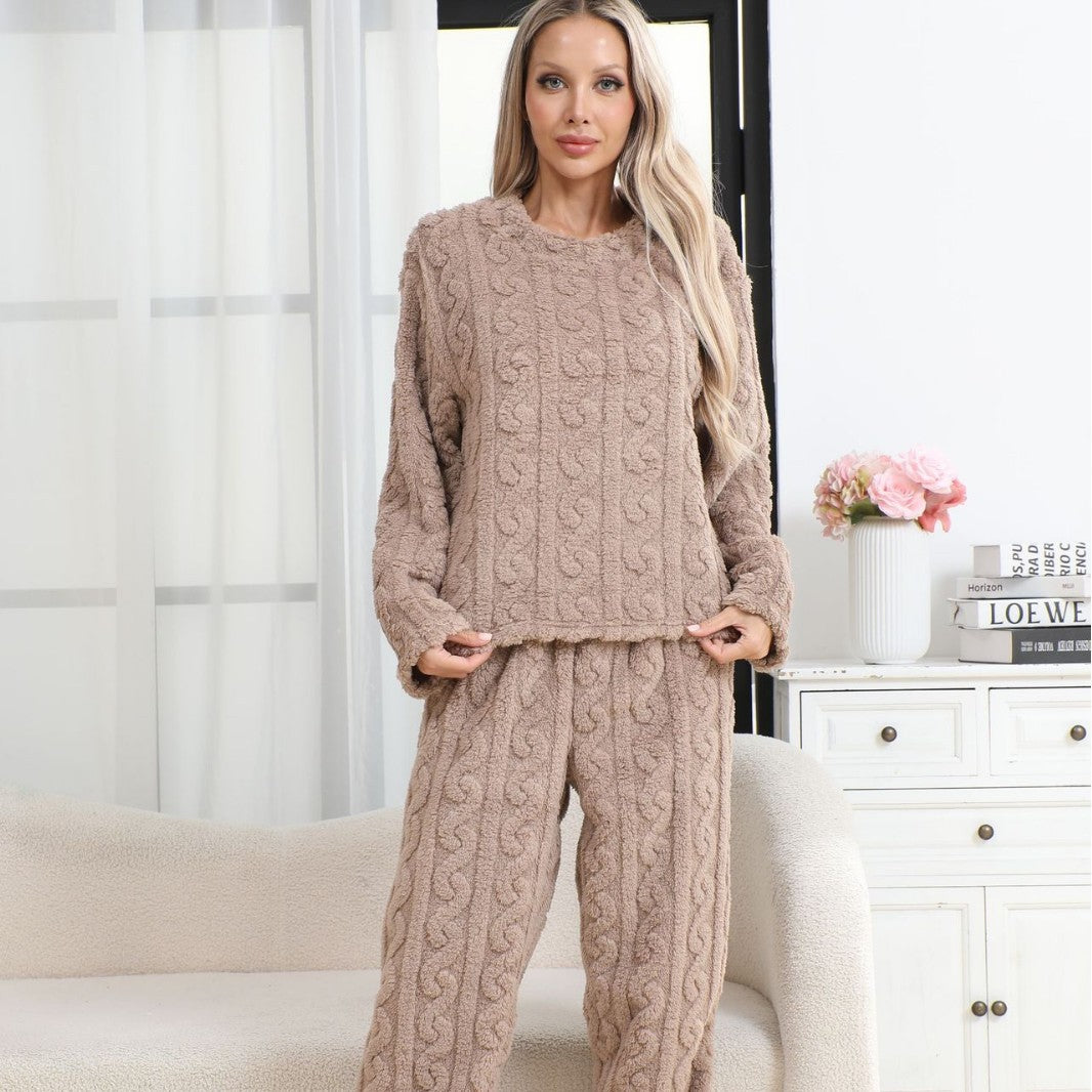 Women's flannel pajamas set, simple and modern