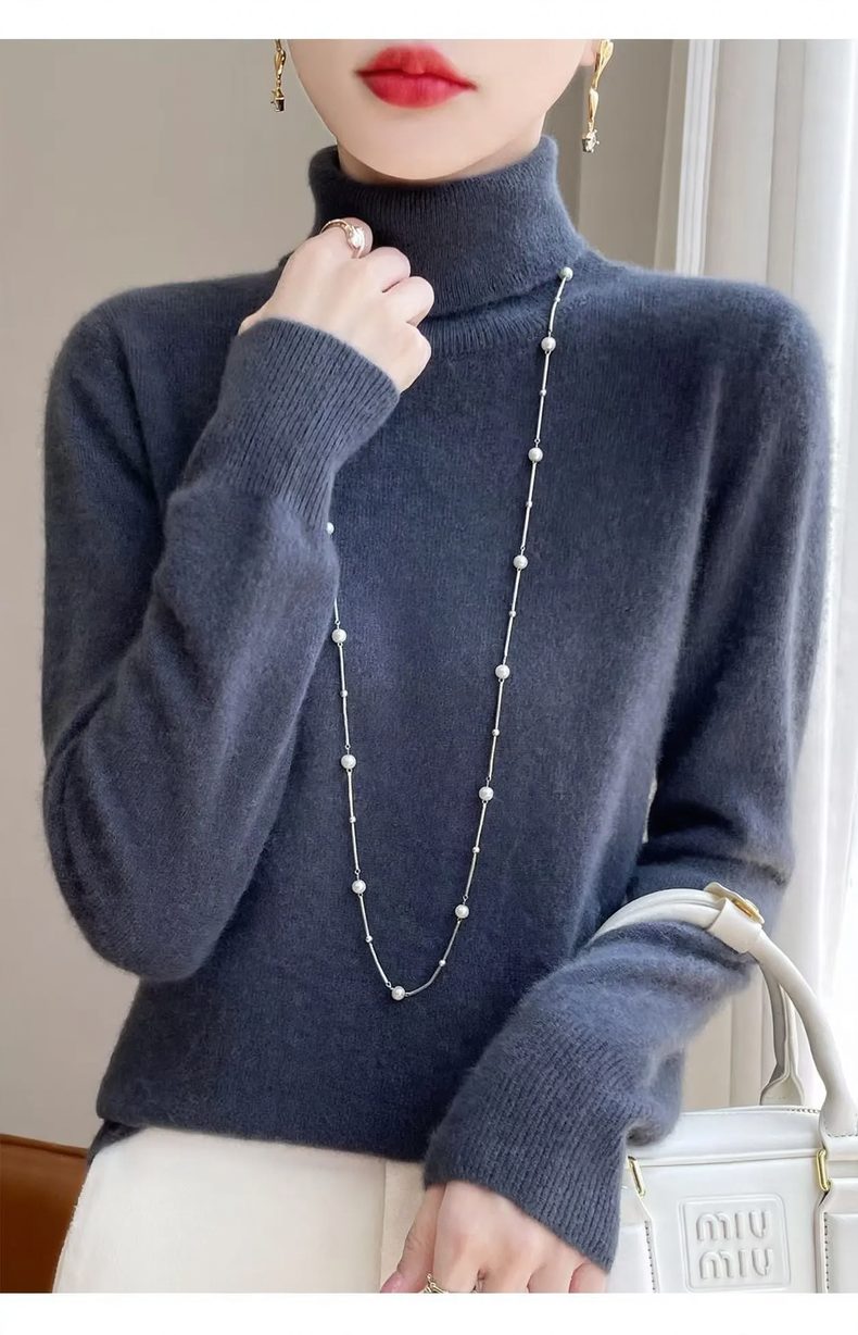 Ladies' turtleneck sweater made of pure wool