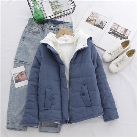 Women’s quilted hooded short jacket with teddy lining, concealed zipper, and patch flap pockets Mune Fashion