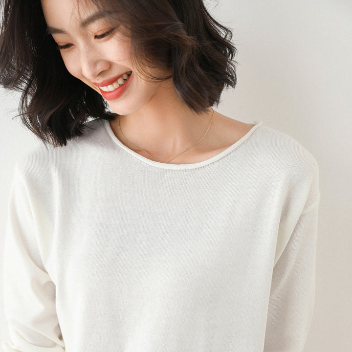 Women Casual Fine Knit V-Neck Sweater with Dropped Shoulders Mune Fashion