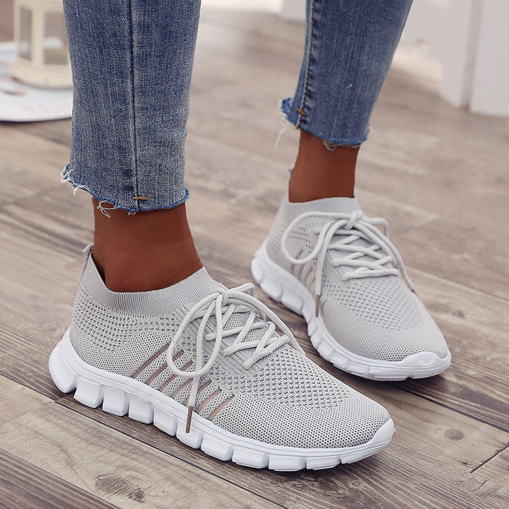 Women's breathable knitted sneakers with flexible segmented sole and comfort insole Mune Fashion