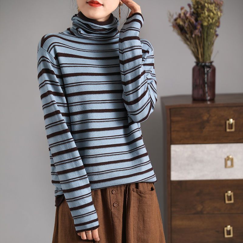 Ladies long sleeve shirt with stand-up collar and striped pattern