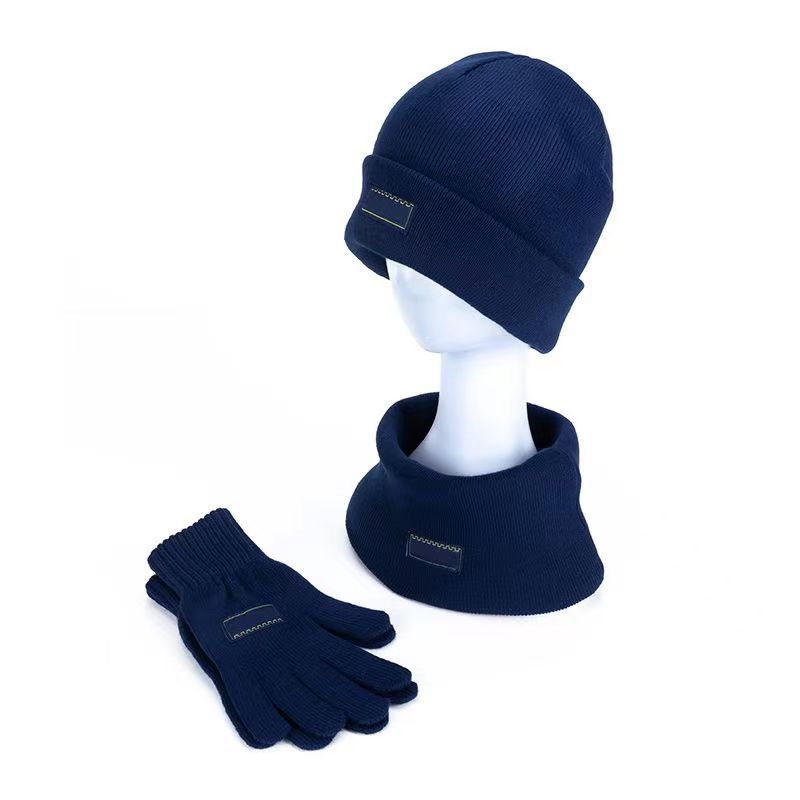 Winter Set: Knitted hat, neck warmer and touchscreen gloves