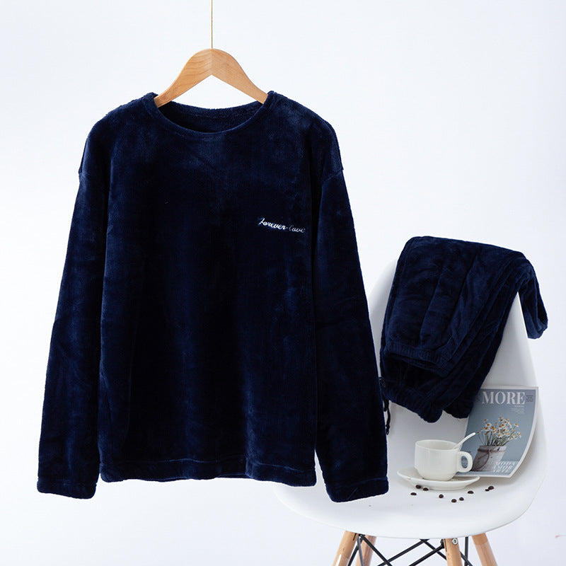 Warmer men's pajamas made of flannel and coral fleece