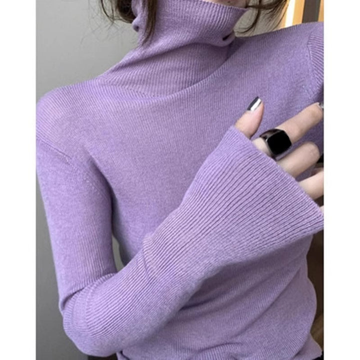 Women's wool pullover with stand-up collar