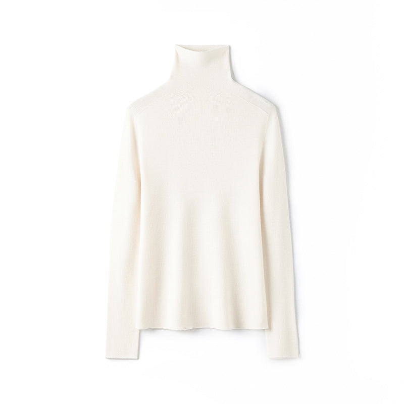 Women's turtleneck sweater made of merino wool
