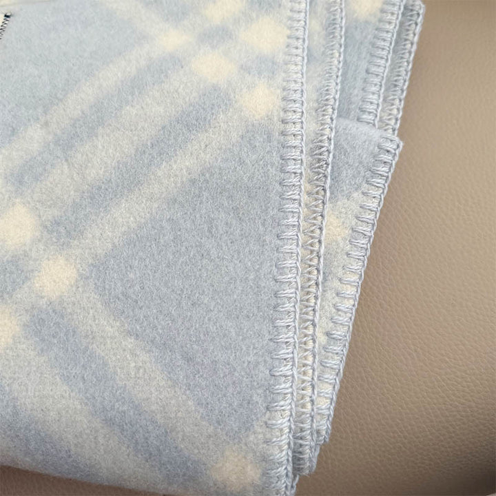Wool scarf with geometric pattern