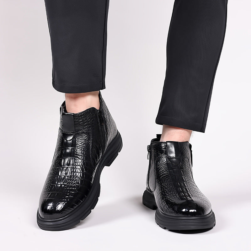 Elegant men's leather boots, lined