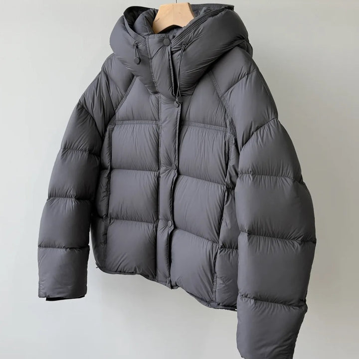 Short women's down jacket, 90% white duck down
