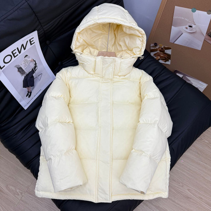 Short women's down jacket with detachable hood