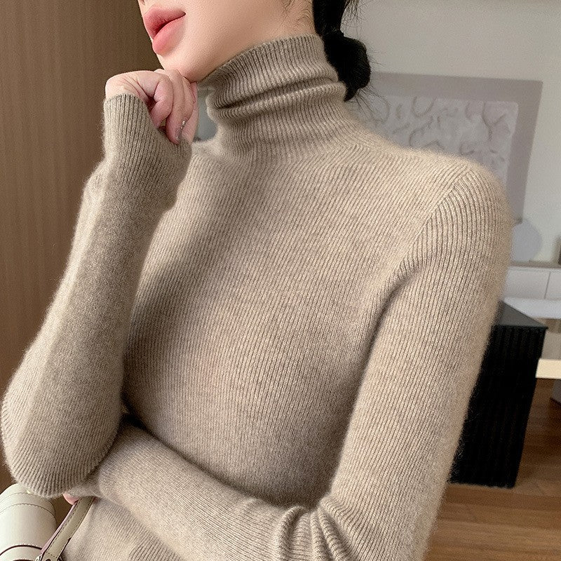 Women's knitted pullover with stand-up collar, fitted