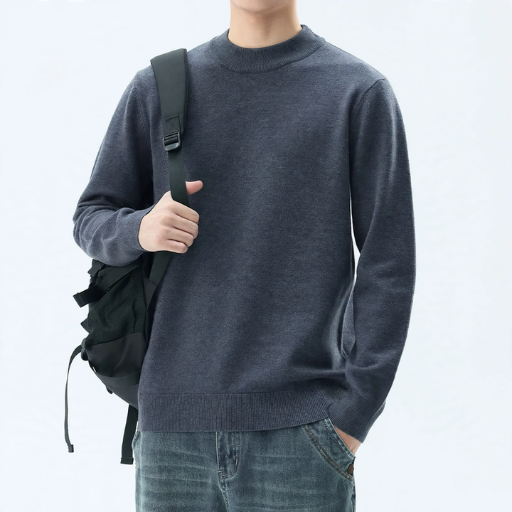 Men's wool blend pullover with round neck