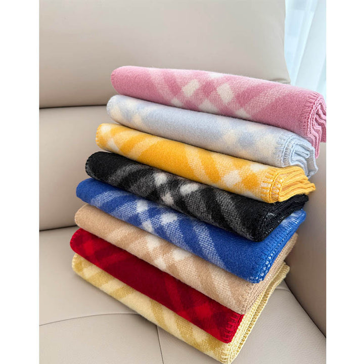 Wool scarf with geometric pattern