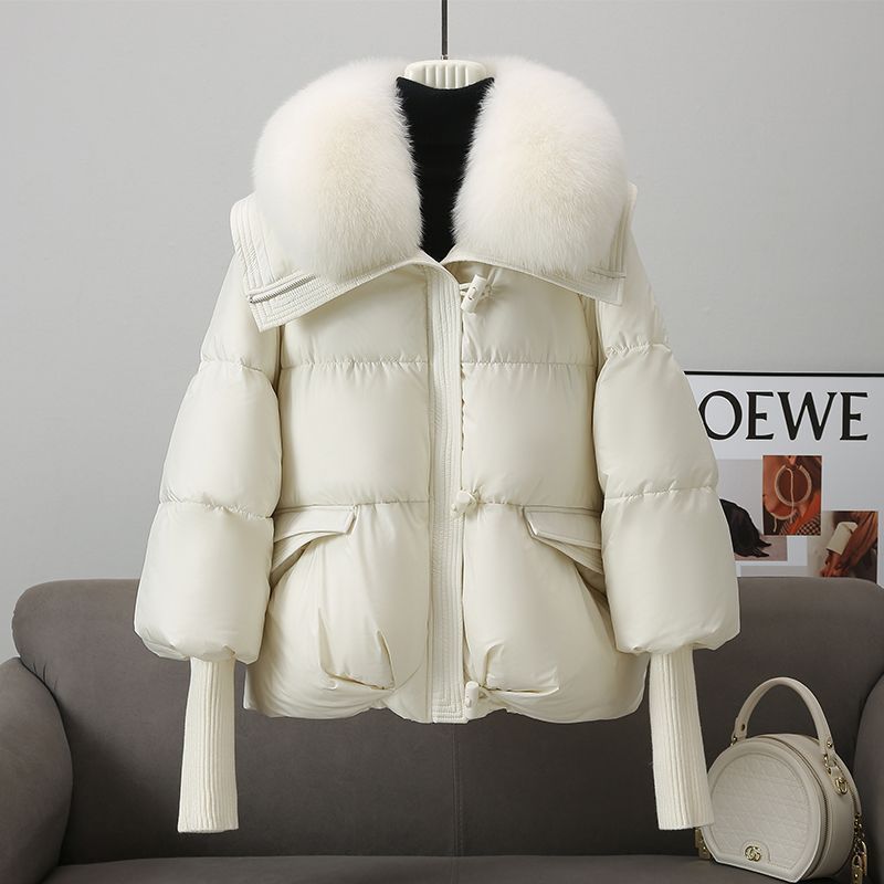 Short women's winter jacket with faux fur collar, padded