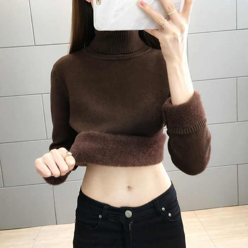 Padded women's turtleneck sweater, extra warm