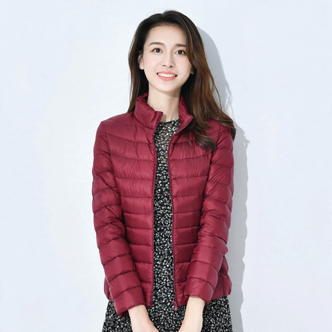 Women's padded jacket, short, fitted, with synthetic fiber filling