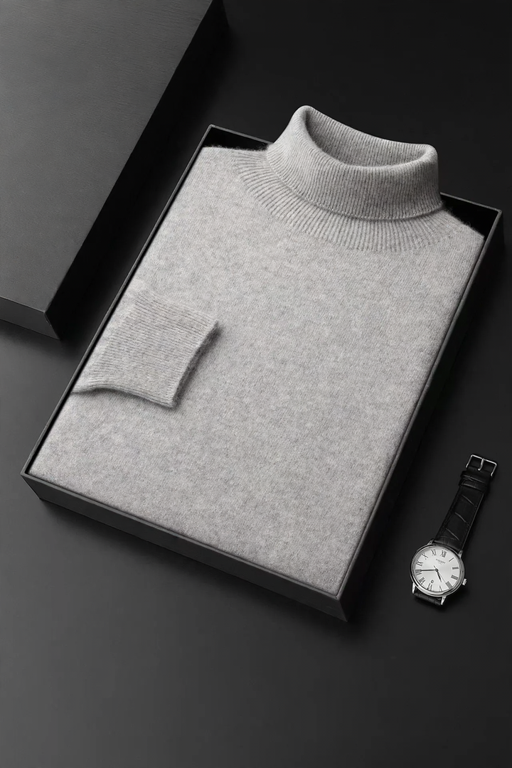 Men's turtleneck sweater made of cashmere, simple and elegant