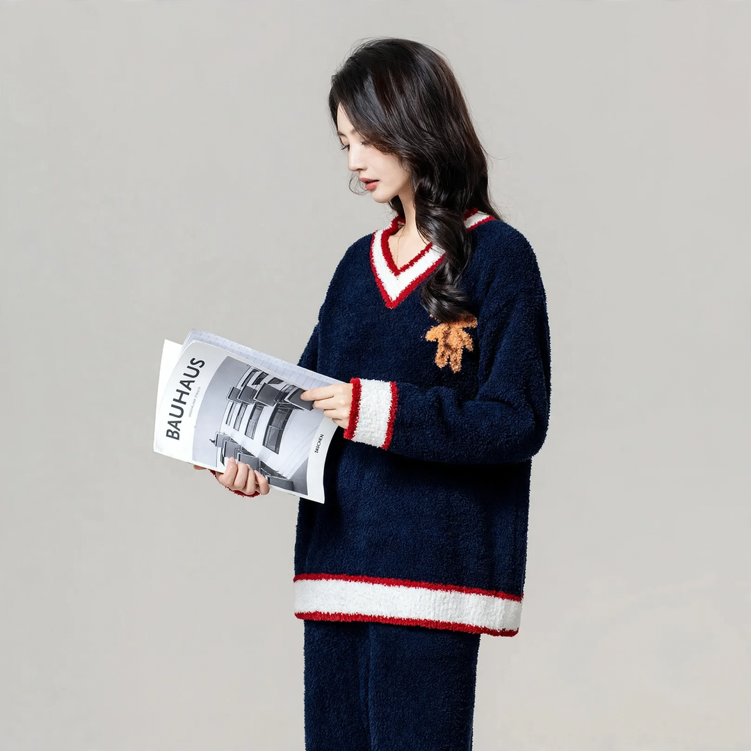 Pair-house suit, soft plush material, warming