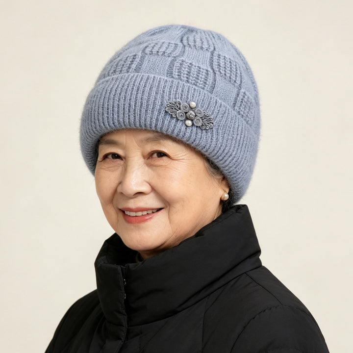 Knit set for women: hat and scarf, lined