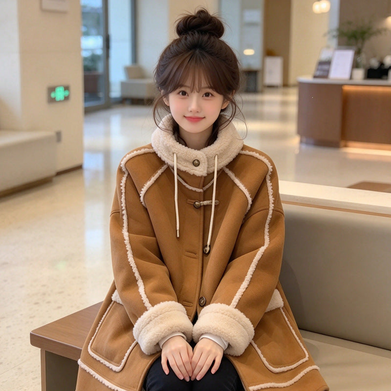 Women's faux suede coat with lamb fur lining
