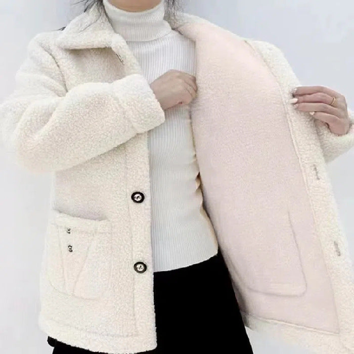 Fleece-lined women's jacket in teddy look